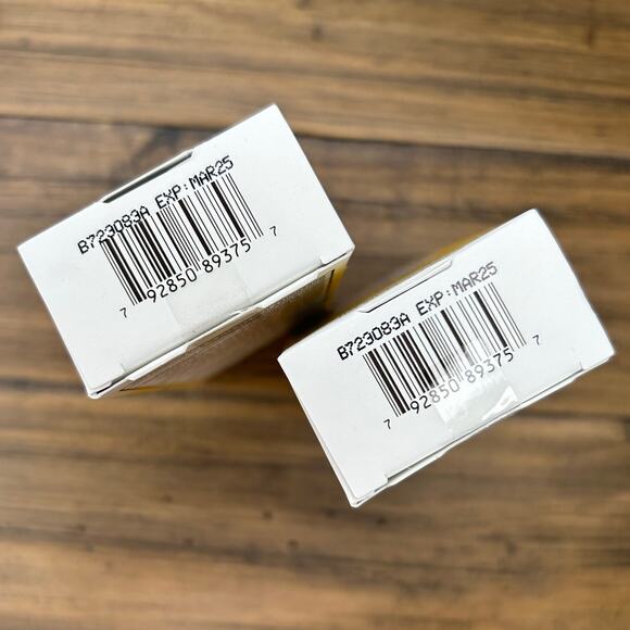 Burt's Bees BB Cream Light Medium Tinted Moisturizer SPF 15 Exp 3/25 LOT of 2 - Picture 3 of 7